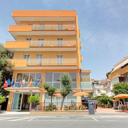 Hotel Nella ريميني المظهر الخارجي الصورة