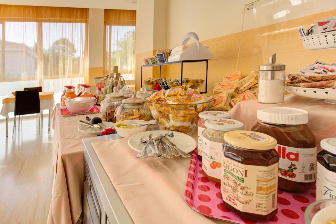 Hotel Nella ريميني المظهر الخارجي الصورة