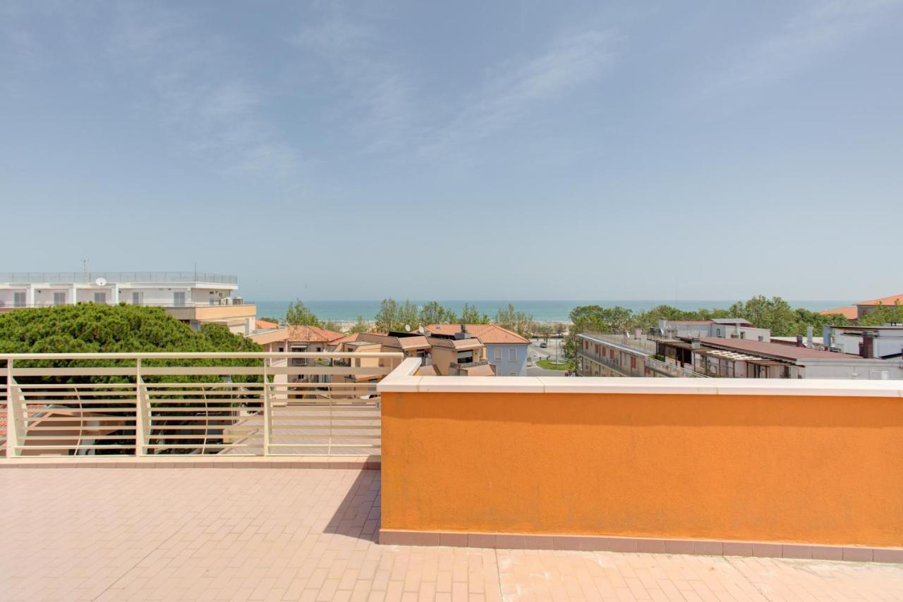Hotel Nella ريميني المظهر الخارجي الصورة