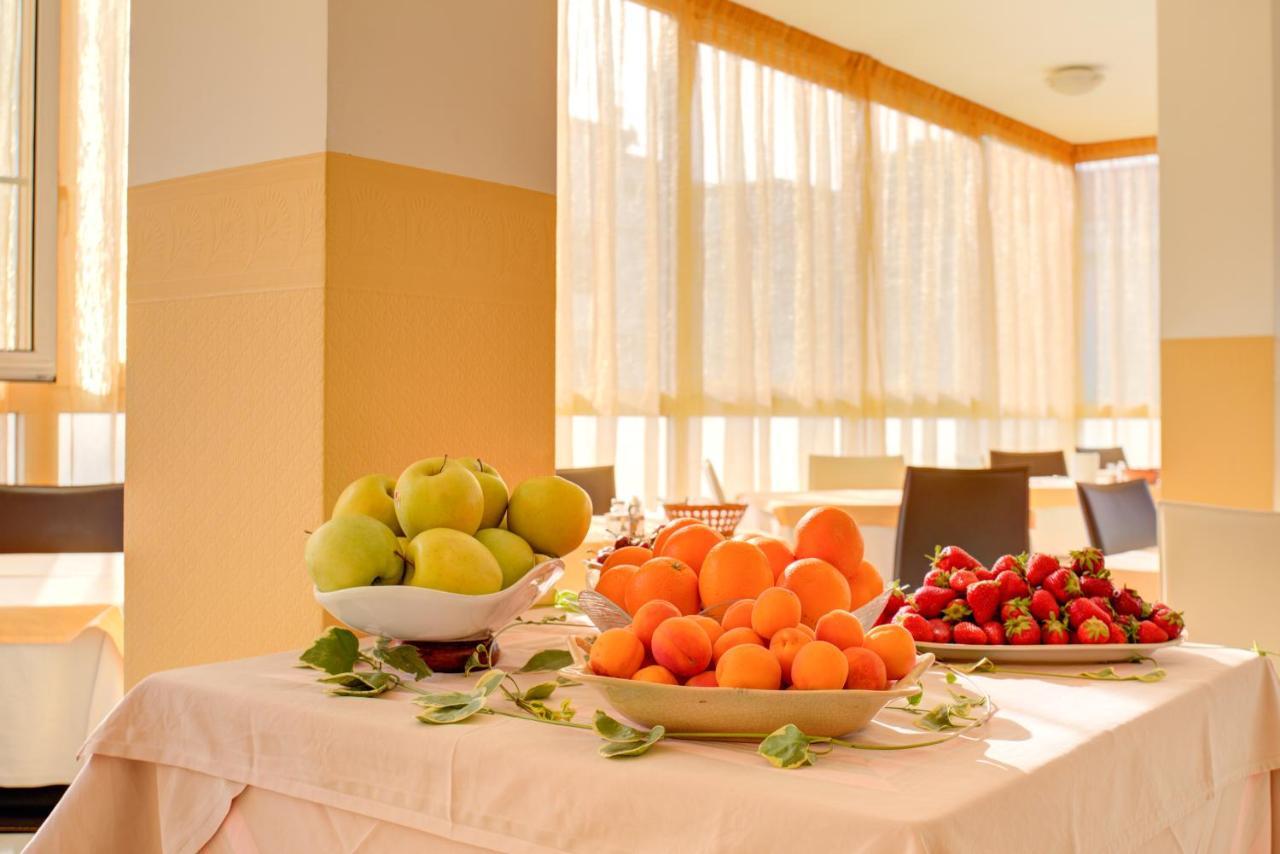 Hotel Nella ريميني المظهر الخارجي الصورة