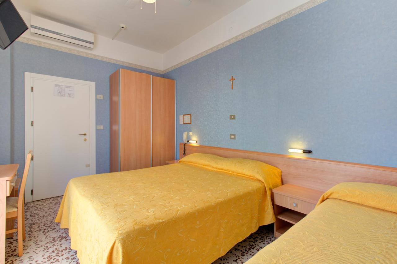 Hotel Nella ريميني المظهر الخارجي الصورة