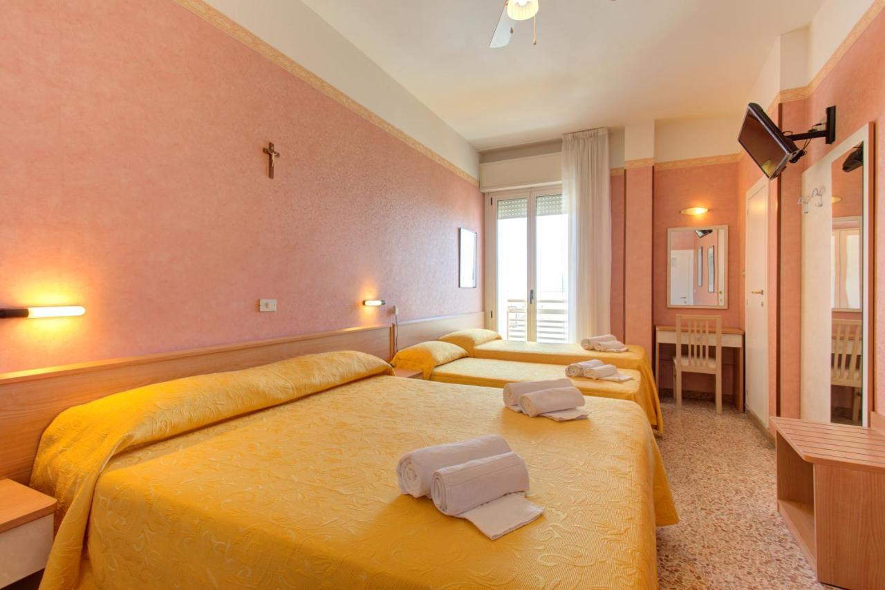 Hotel Nella ريميني المظهر الخارجي الصورة