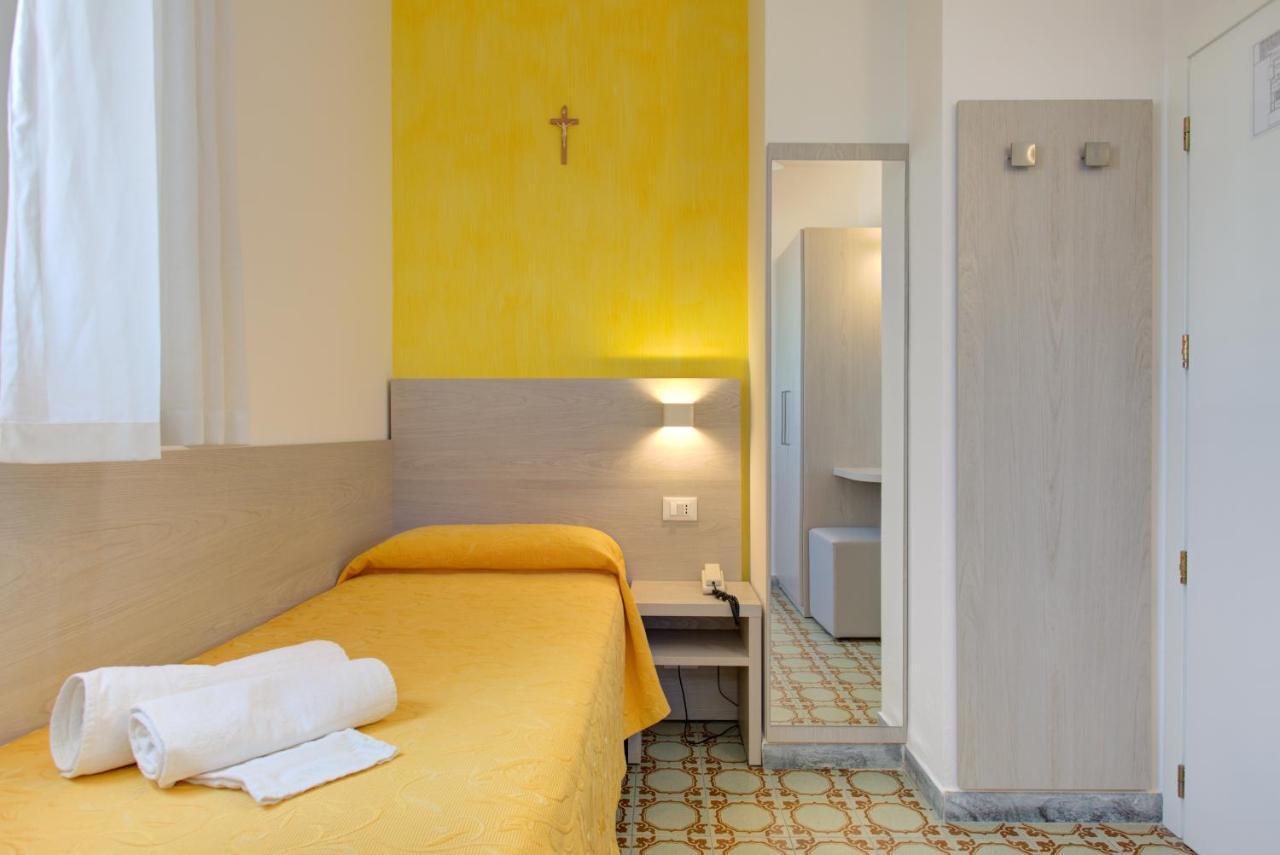 Hotel Nella ريميني المظهر الخارجي الصورة